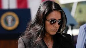 Sen. Warner Grills Tulsi Gabbard Over FBI's Fulton County Election Office Raid